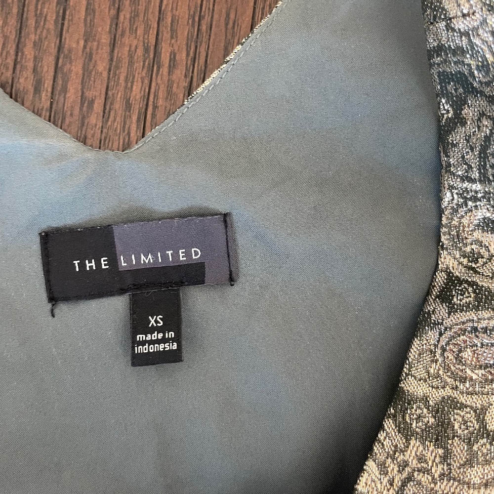 The Limited Too - Picture 2 of 6